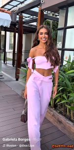 Xem Miss Cosmo gái Nam Mỹ nhìn cuốn thật