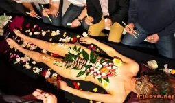 BỮA TIỆC CÓ 1 0 2 !!!